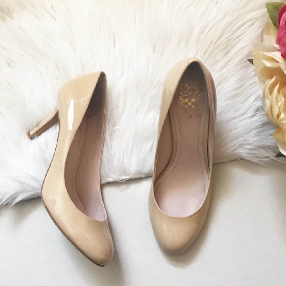 Vince Camuto nude heels
